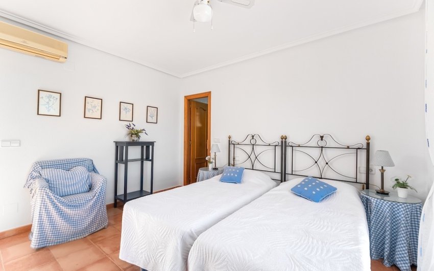 Herverkoop - Herenhuis -
Gran Alacant - Monte y Mar