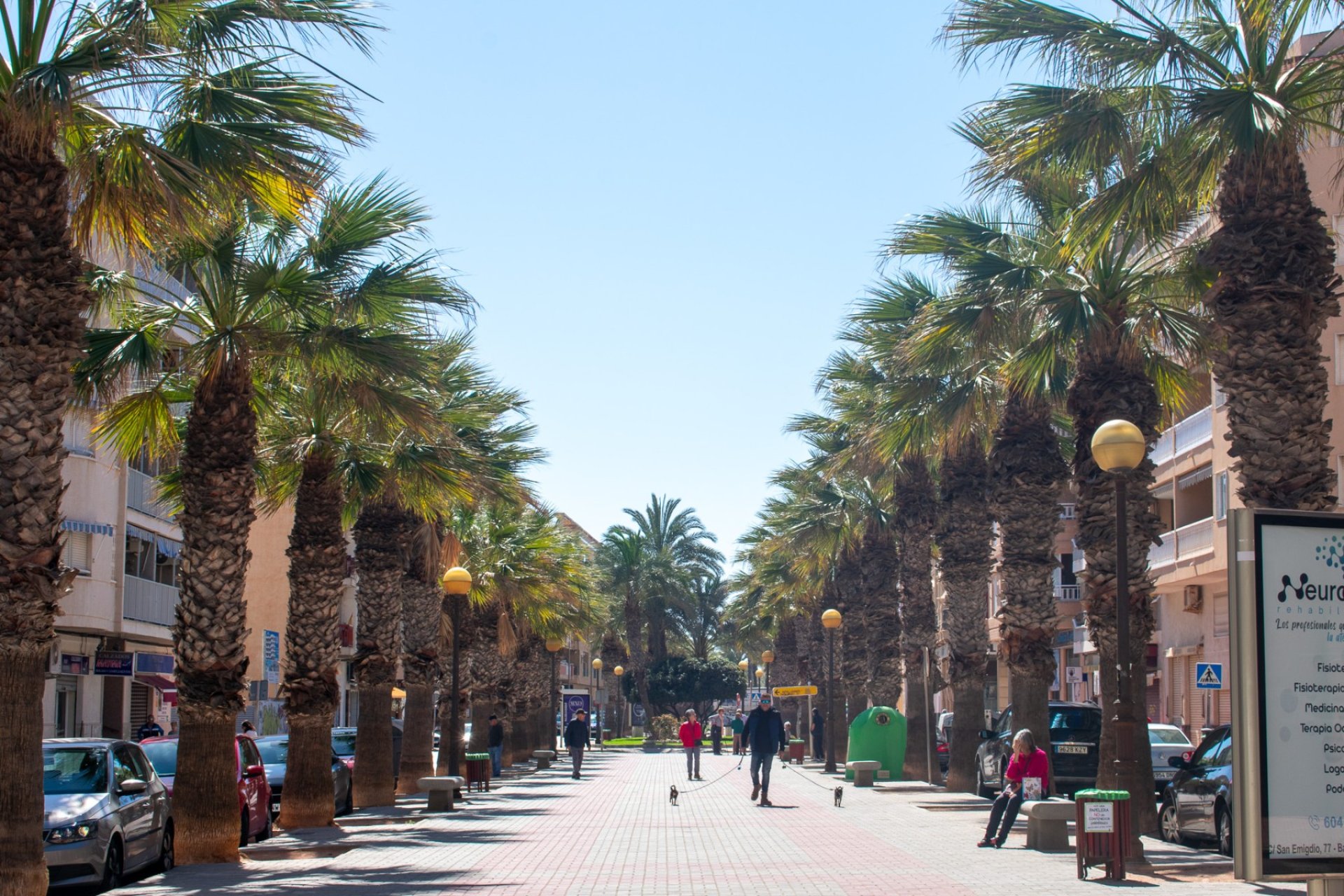 Herverkoop - Herenhuis -
Guardamar del Segura - Urbanizaciones