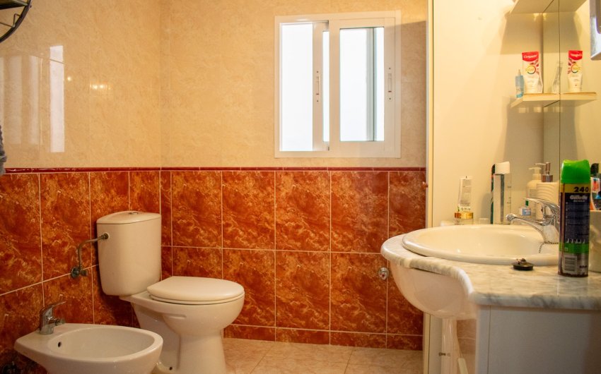 Herverkoop - Herenhuis -
Guardamar del Segura