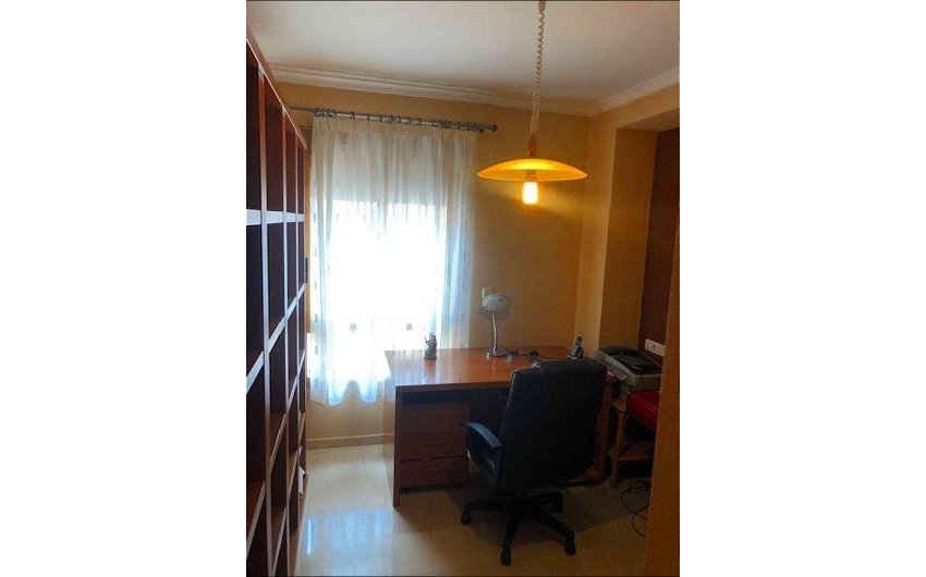 Herverkoop - Herenhuis -
La Nucía - town