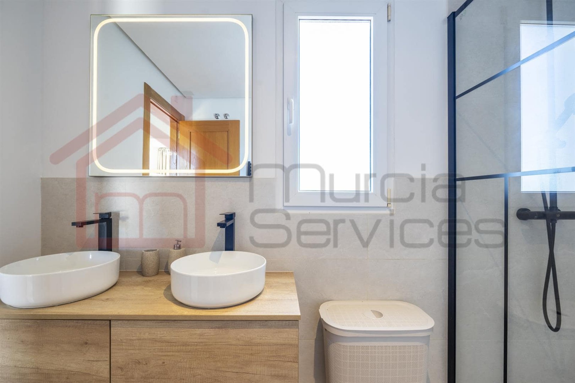 Herverkoop - Herenhuis -
La Torre Golf Resort