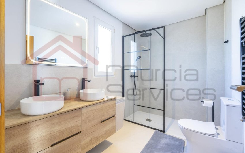 Herverkoop - Herenhuis -
La Torre Golf Resort