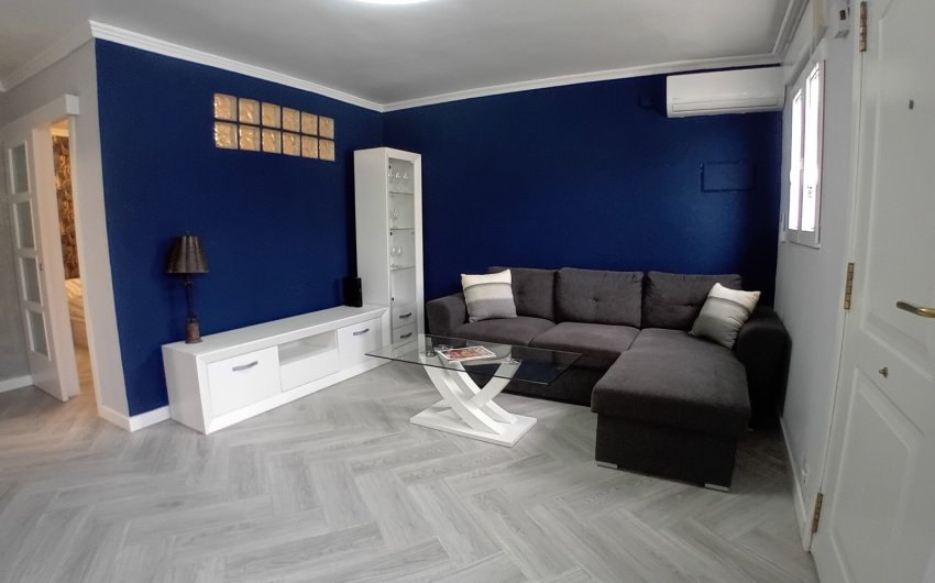 Herverkoop - Herenhuis -
La Torreta - Torrevieja