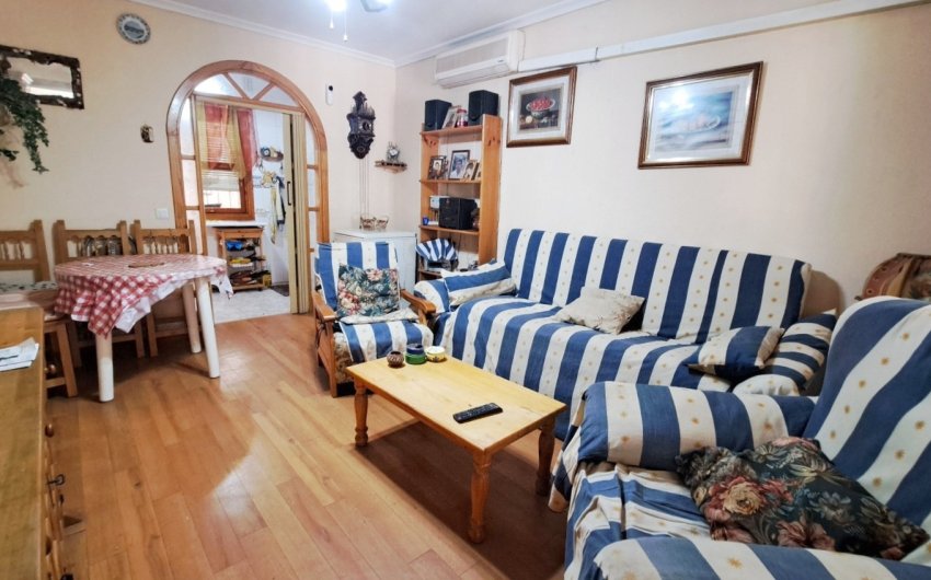 Herverkoop - Herenhuis -
Los Alcazares