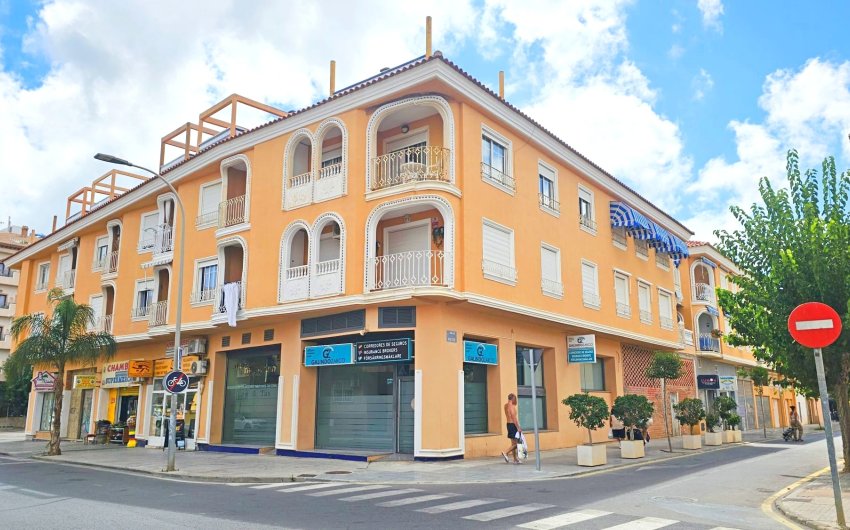 Herverkoop - Herenhuis -
Los Alcazares