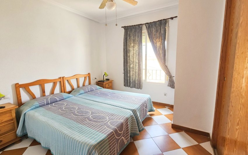 Herverkoop - Herenhuis -
Los Alcazares