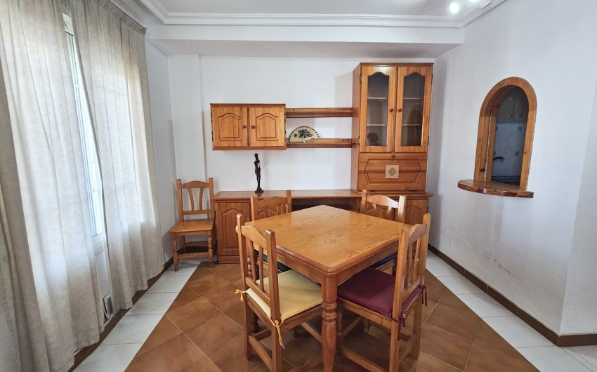 Herverkoop - Herenhuis -
Los Alcazares