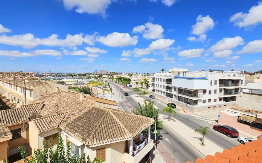 Herverkoop - Herenhuis -
Los Alcazares