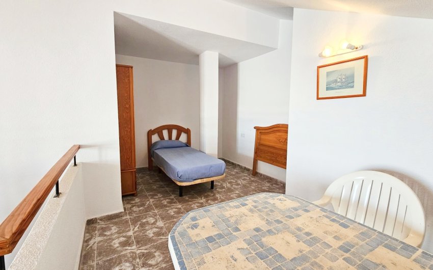 Herverkoop - Herenhuis -
Los Alcazares