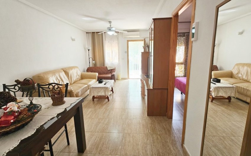 Herverkoop - Herenhuis -
Los Alcazares