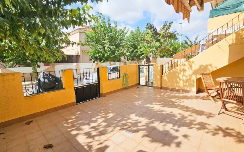 Herverkoop - Herenhuis -
Los Alcazares