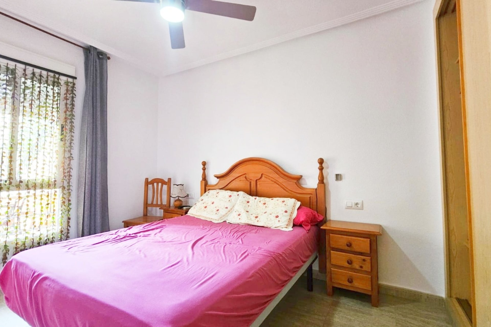 Herverkoop - Herenhuis -
Los Alcazares