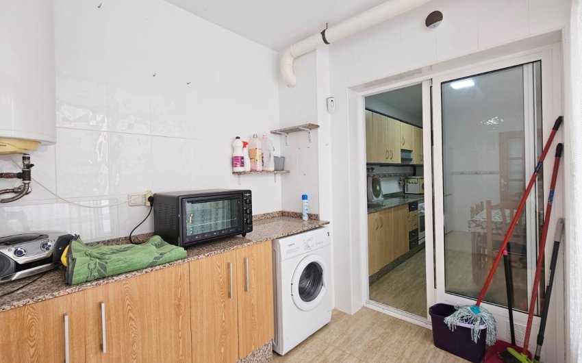 Herverkoop - Herenhuis -
Los Alcazares