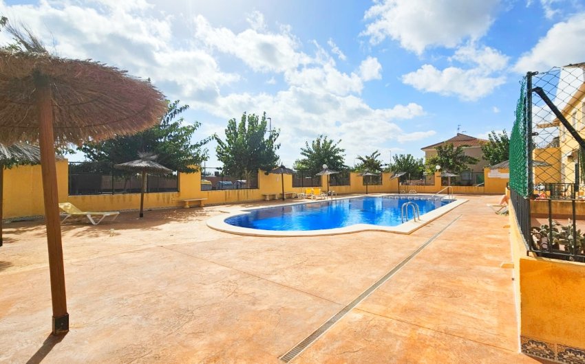 Herverkoop - Herenhuis -
Los Alcazares