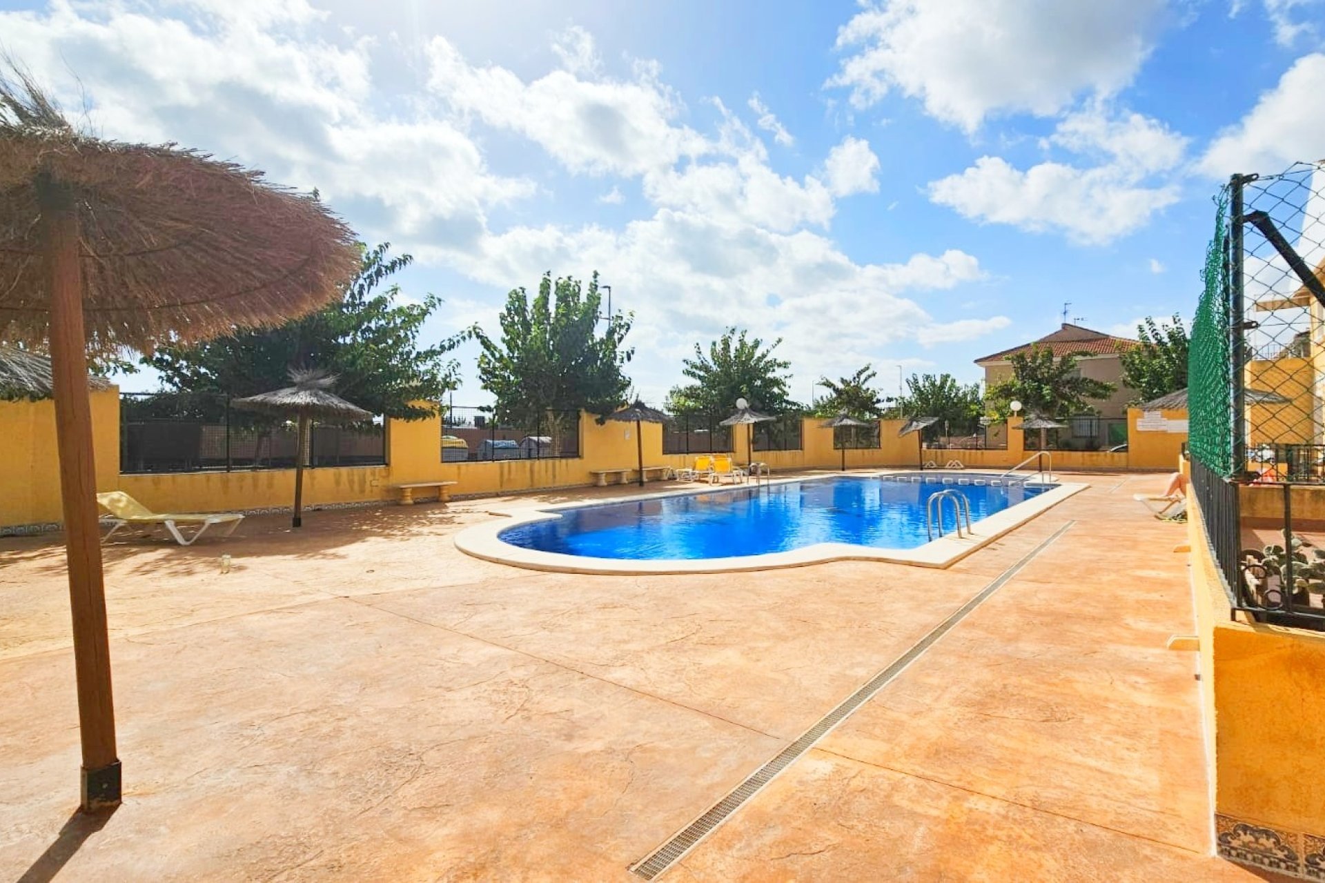 Herverkoop - Herenhuis -
Los Alcazares