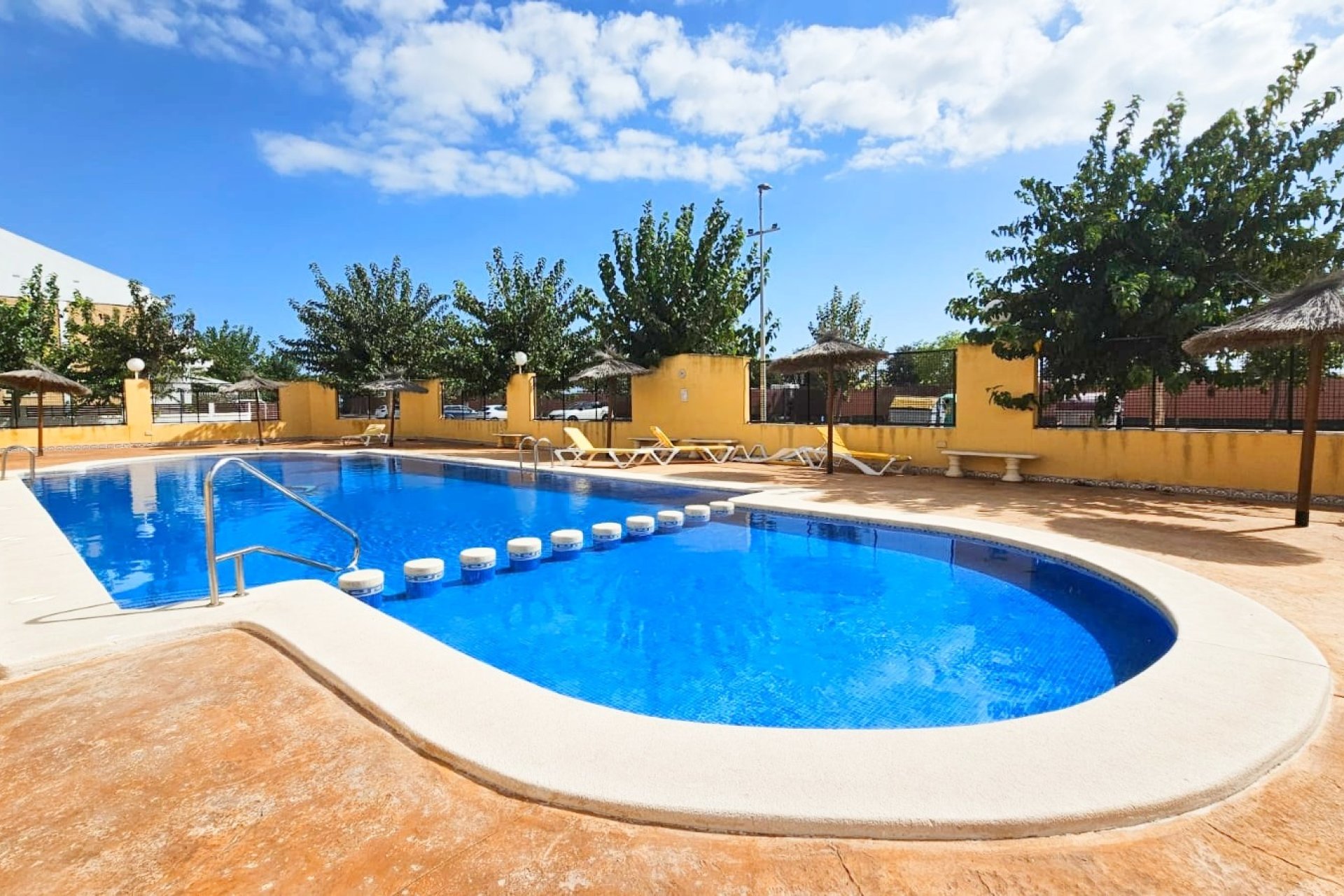 Herverkoop - Herenhuis -
Los Alcazares