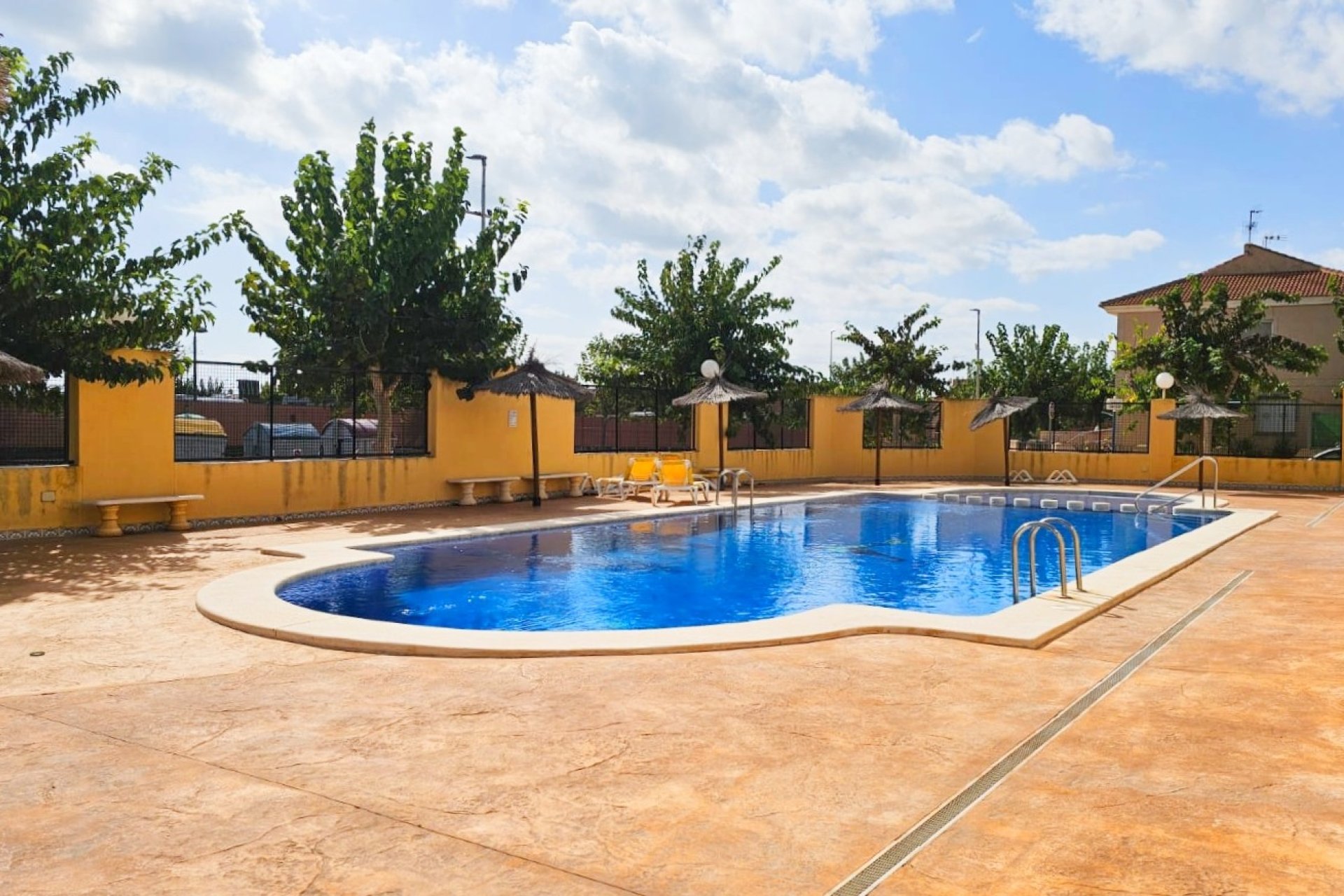 Herverkoop - Herenhuis -
Los Alcazares