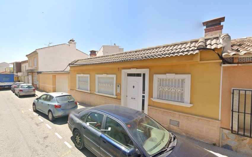 Herverkoop - Herenhuis -
Los Montesinos