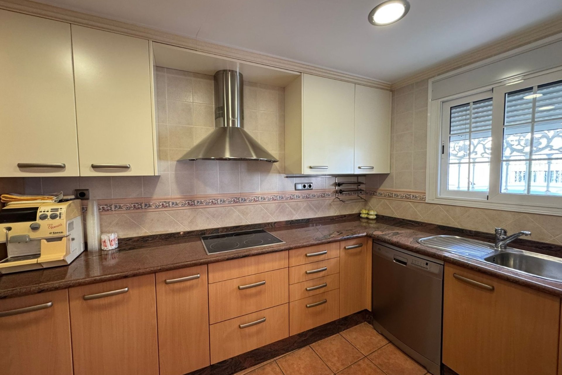 Herverkoop - Herenhuis -
Los Montesinos