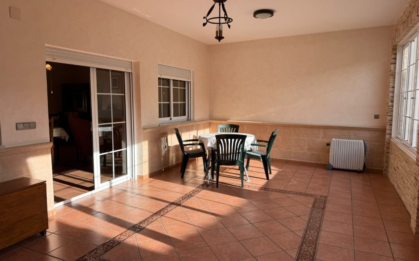 Herverkoop - Herenhuis -
Los Montesinos