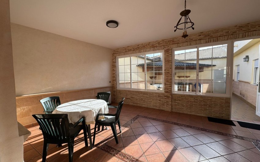 Herverkoop - Herenhuis -
Los Montesinos