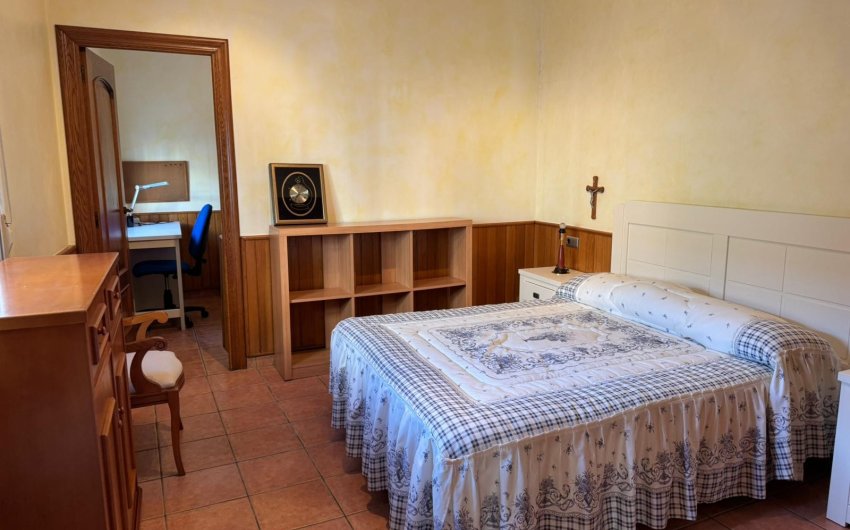 Herverkoop - Herenhuis -
Los Montesinos