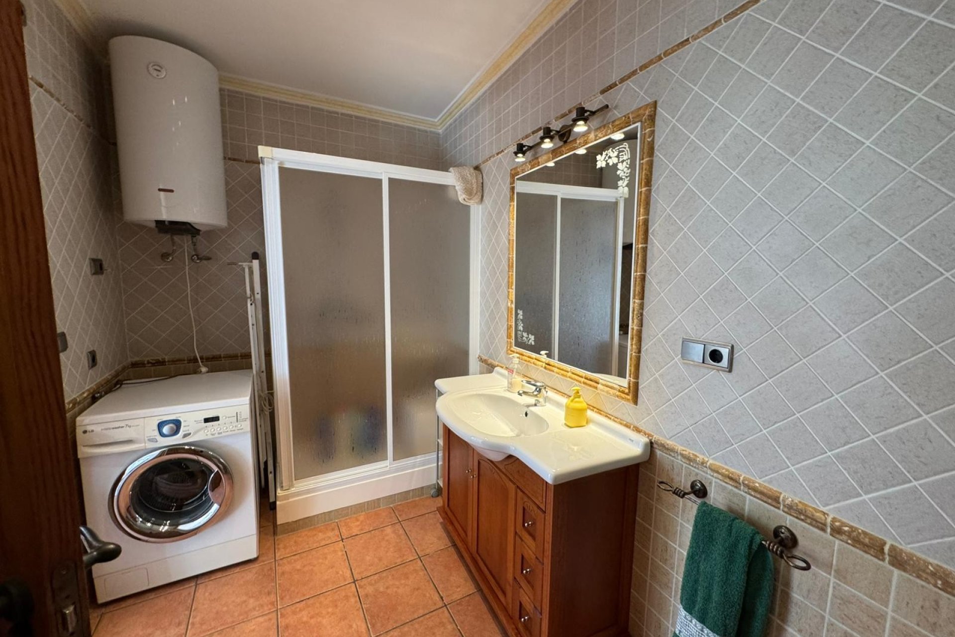 Herverkoop - Herenhuis -
Los Montesinos