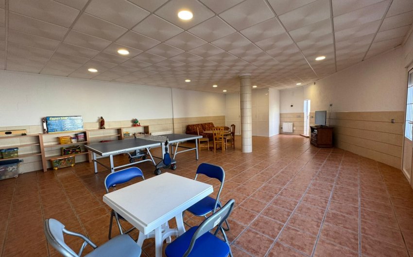 Herverkoop - Herenhuis -
Los Montesinos