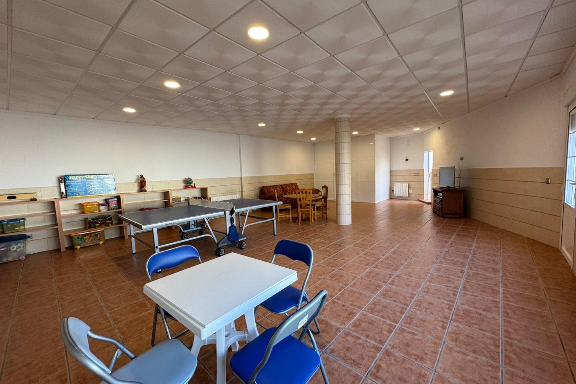 Herverkoop - Herenhuis -
Los Montesinos