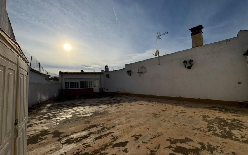 Herverkoop - Herenhuis -
Los Montesinos