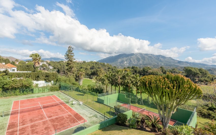 Herverkoop - Herenhuis -
Marbella - Nueva Andalucía