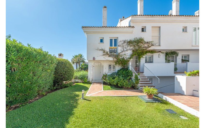 Herverkoop - Herenhuis -
Marbella - Puerto Banús