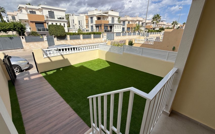 Herverkoop - Herenhuis -
Orihuela Costa - Cabo Roig