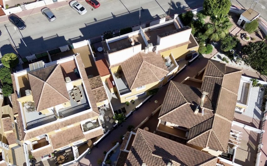 Herverkoop - Herenhuis -
Orihuela Costa - La Florida