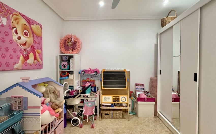 Herverkoop - Herenhuis -
Orihuela Costa - La Florida