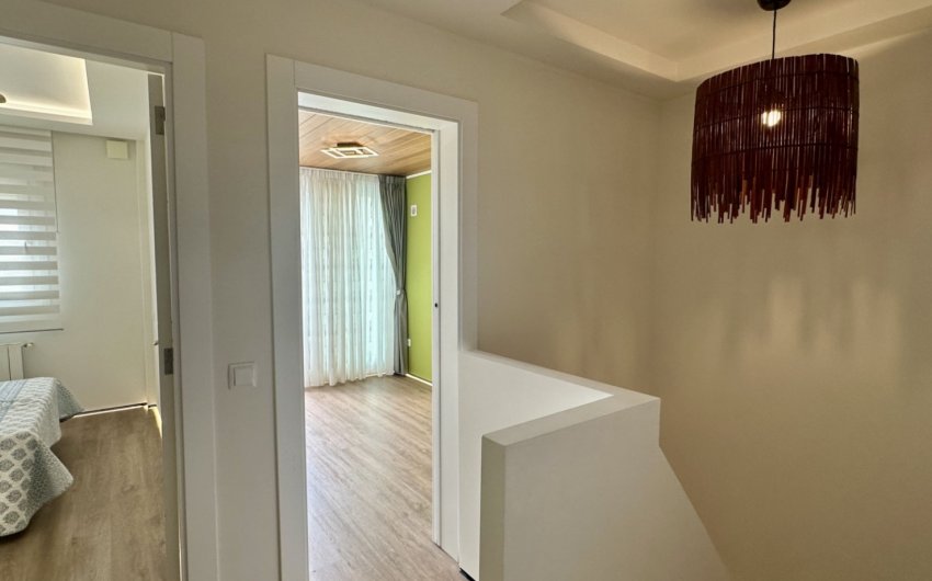 Herverkoop - Herenhuis -
Orihuela Costa - La Florida