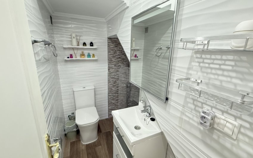 Herverkoop - Herenhuis -
Orihuela Costa - La Zenia