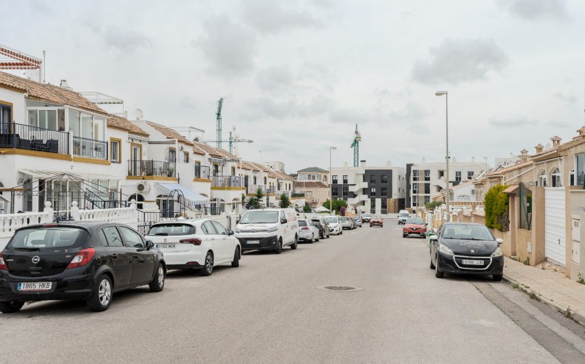 Herverkoop - Herenhuis -
Orihuela Costa - Los Altos