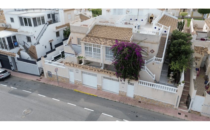 Herverkoop - Herenhuis -
Orihuela Costa - Los Altos