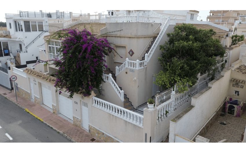 Herverkoop - Herenhuis -
Orihuela Costa - Los Altos