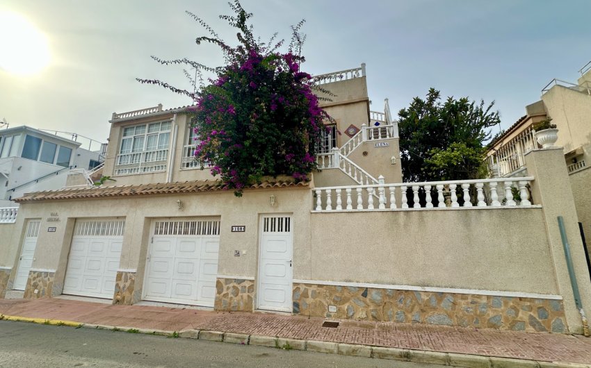 Herverkoop - Herenhuis -
Orihuela Costa - Los Altos