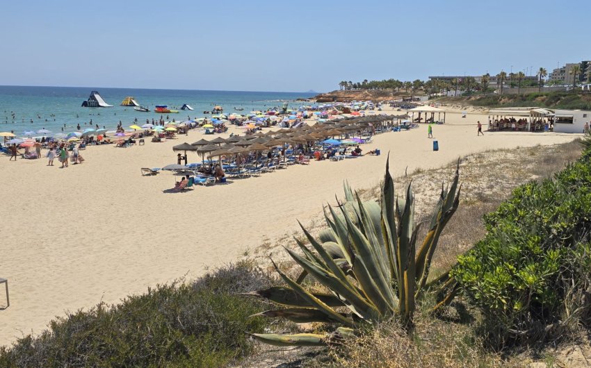 Herverkoop - Herenhuis -
Orihuela Costa - Mil Palmeras