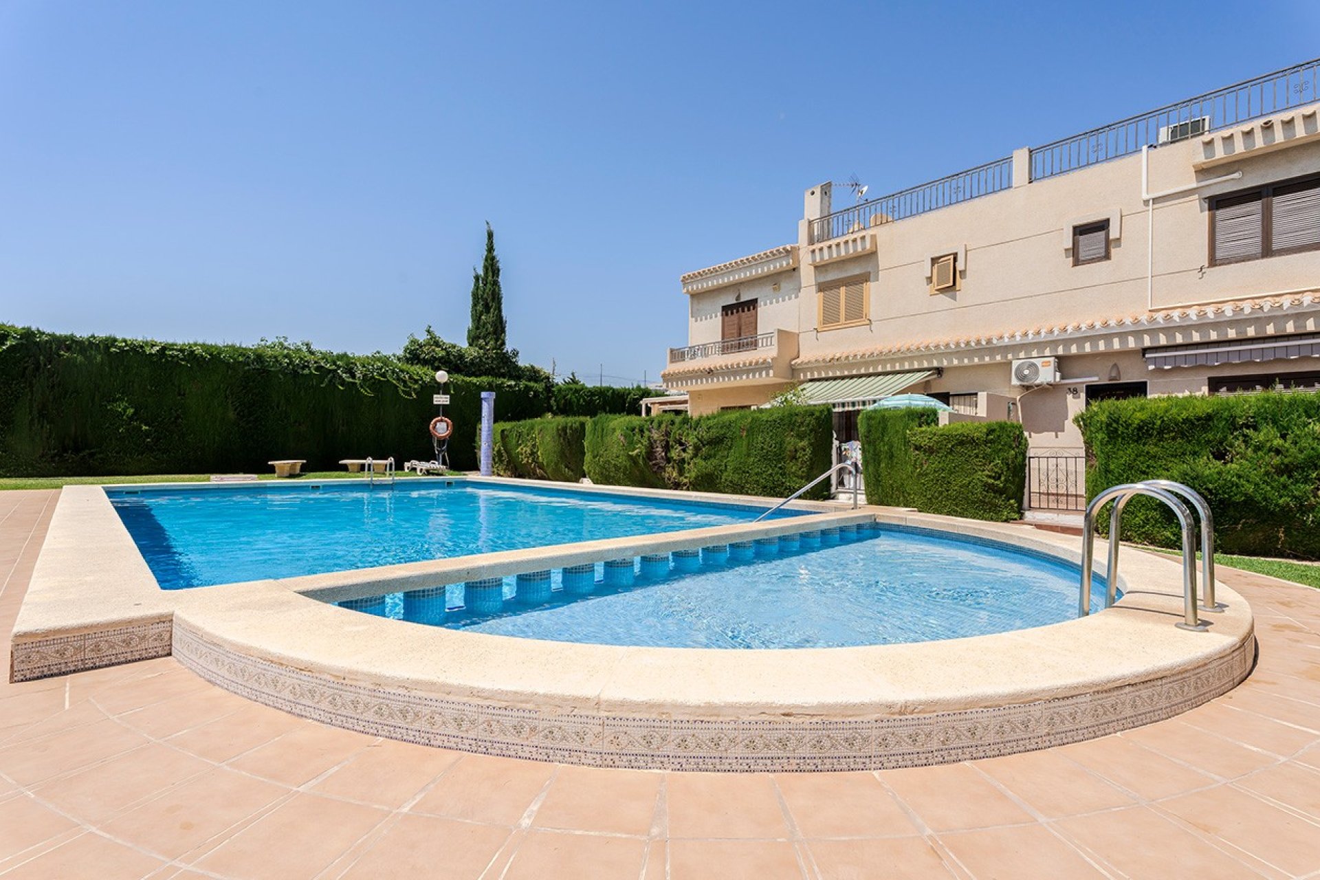 Herverkoop - Herenhuis -
Orihuela Costa - Playa Flamenca