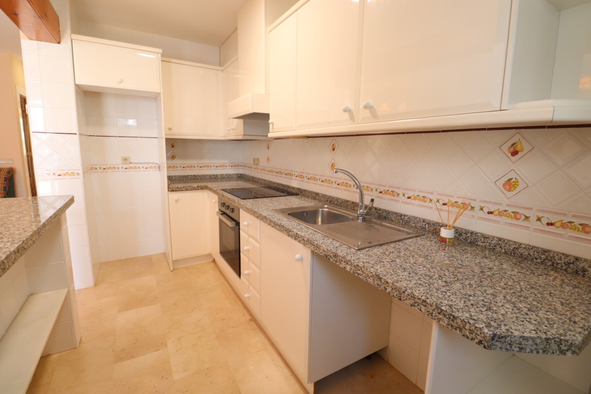 Herverkoop - Herenhuis -
Orihuela Costa - Villamartín