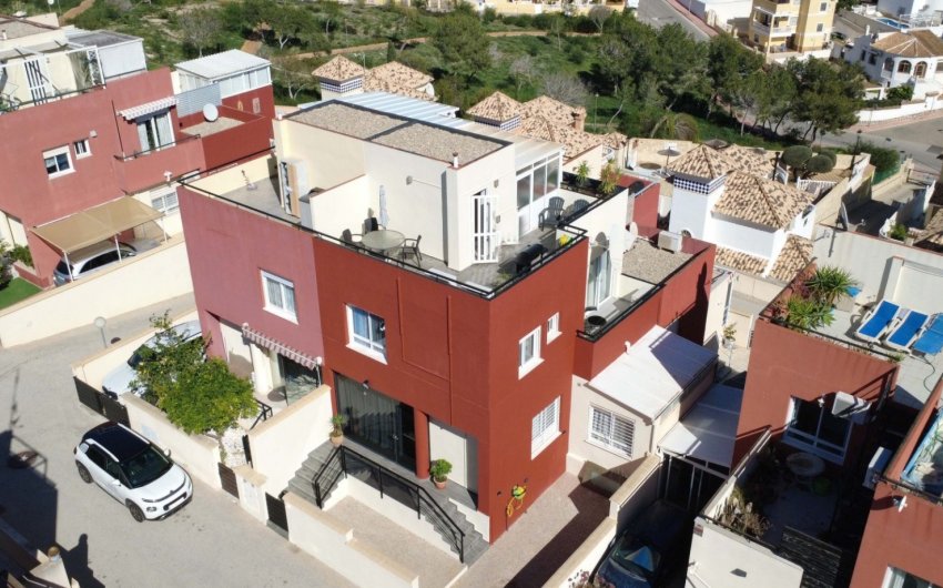 Herverkoop - Herenhuis -
Orihuela Costa - Villamartín