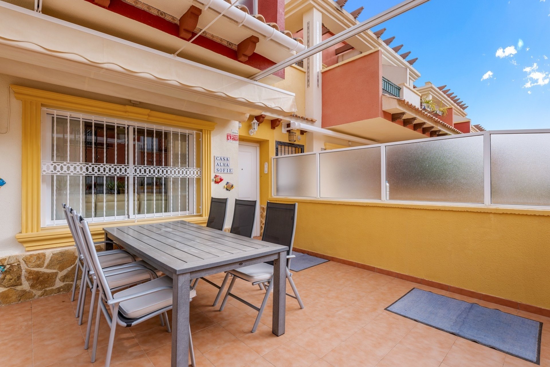 Herverkoop - Herenhuis -
Orihuela Costa - Villamartín