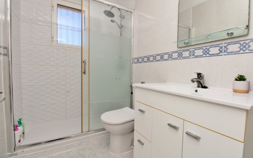 Herverkoop - Herenhuis -
Playa Flamenca