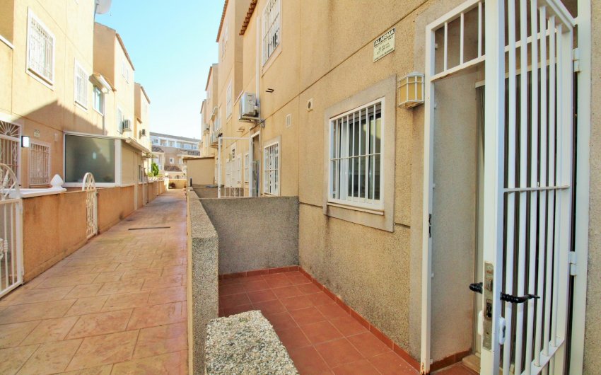 Herverkoop - Herenhuis -
Playa Flamenca