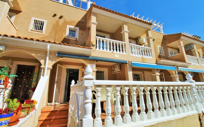 Herverkoop - Herenhuis -
Playa Flamenca