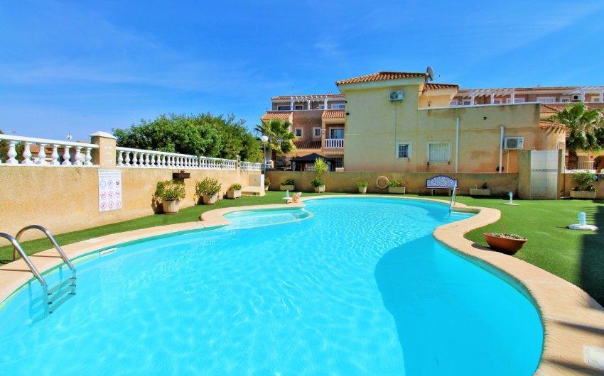 Herverkoop - Herenhuis -
Playa Flamenca